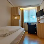 Hotell Flair Zum Schiff 3*