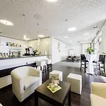 Hotell Flair Zum Schiff 3*