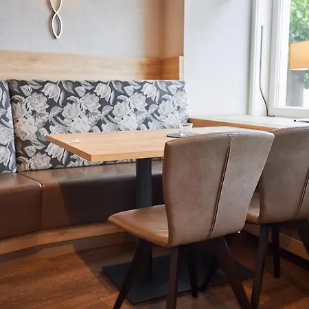 Flair Zum Schiff Hotell Meersburg