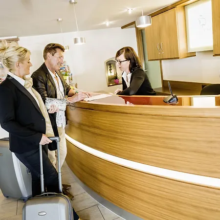 Flair Zum Schiff Hotell 3*