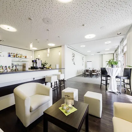 Hotell Flair Zum Schiff 3*