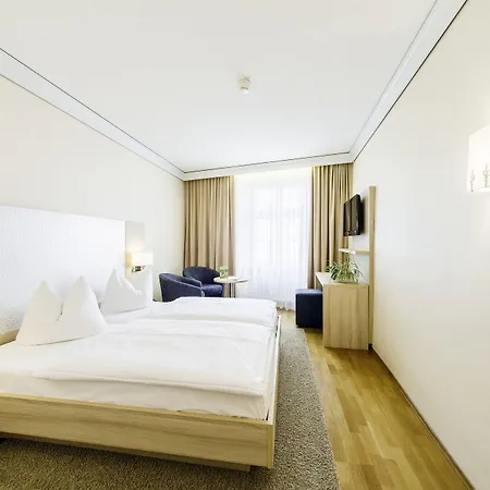 Flair Zum Schiff Hotell 3*