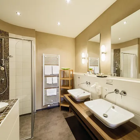 Flair Zum Schiff Hotel 3*