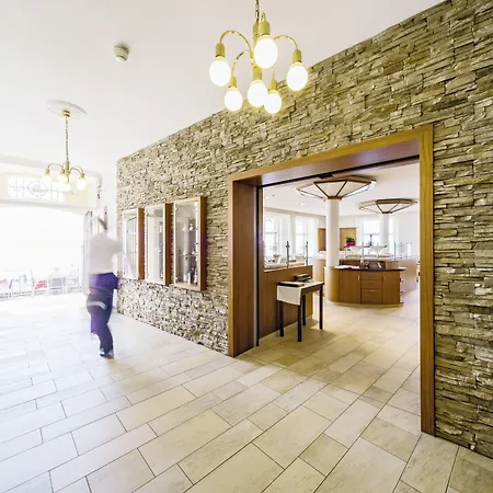 祖默斯切夫弗莱尔酒店 酒店 3*