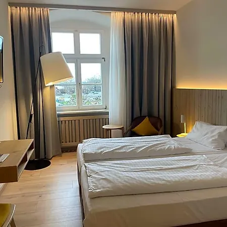 Otel Flair Zum Schiff 3*